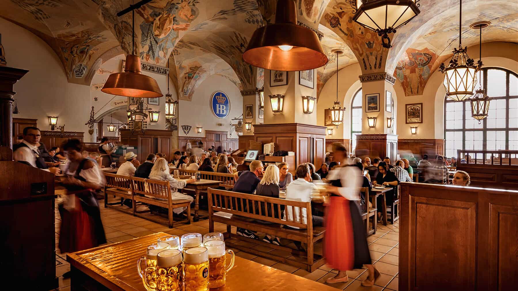 ETTENHUBER FREUNDESKREIS-STAMMTISCH IM MÜNCHNER HOFBRÄUHAUS.